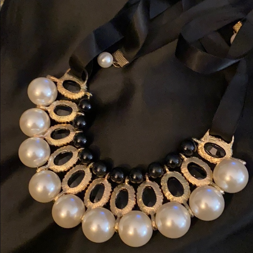 Statement necklace